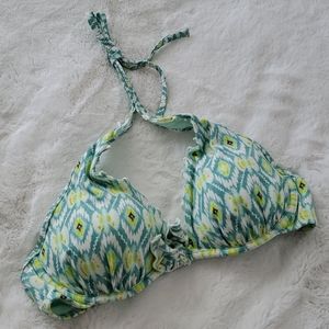 NWT Victoria's Secret ruffle bikini top - sz 32C